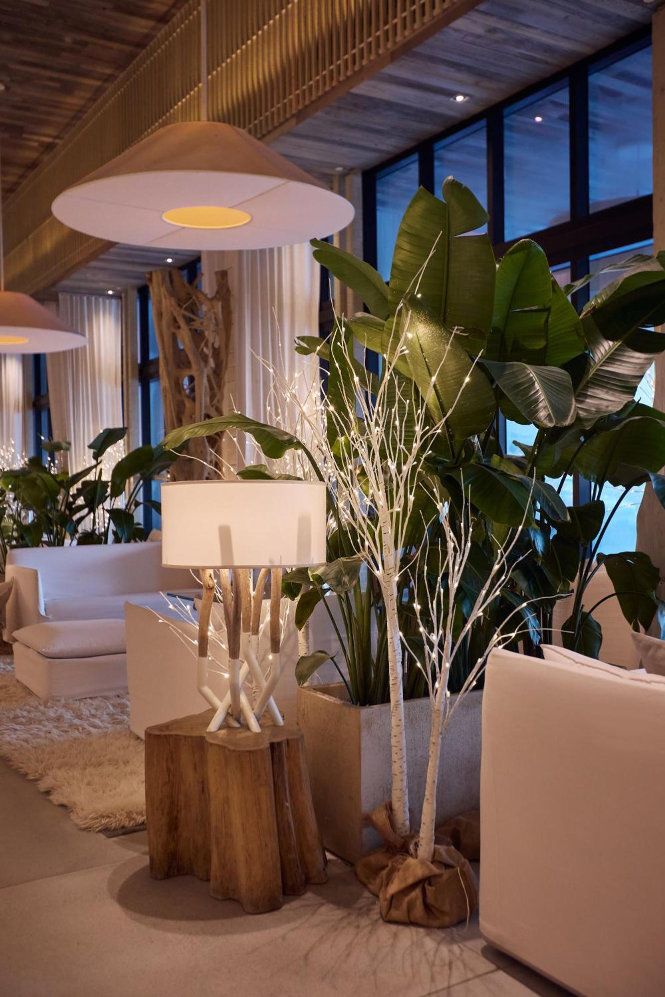 1 Hotel South Beach Miami Beach Exterior photo LED lighting in a home