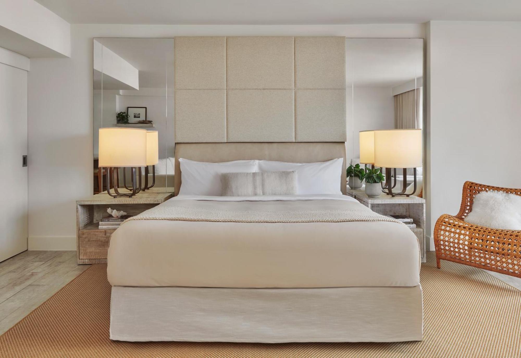 1 Hotel South Beach Miami Beach Exterior photo A bedroom at The Carlyle